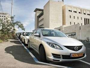 מתחם החניון ברחוב נתנאל לורך. מתחם החניון ברחוב נתנאל לורך.