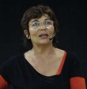 אם תאחרו היא תתעצבן. קנטי אם תאחרו היא תתעצבן. קנטי