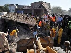 כוחות הצלה בזירת הפיגוע. כוחות הצלה בזירת הפיגוע.