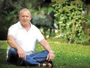 ראש מועצת כפר שמריהו דרור אלוני. ראש מועצת כפר שמריהו דרור אלוני.