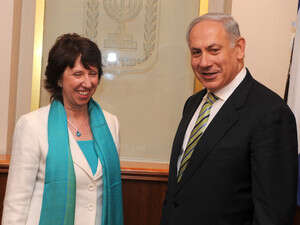 נתניהו בפגישה עם אשטון. דורשת להקל במצור נתניהו בפגישה עם אשטון. דורשת להקל במצור