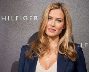 בר רפאלי. תעודד לצד המלך הספרדי. בר רפאלי. תעודד לצד המלך הספרדי.