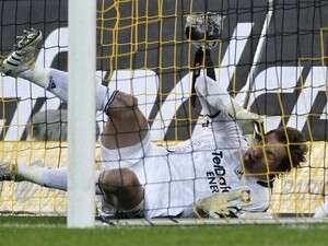 רנה אדלר. נשאר בבית רנה אדלר. נשאר בבית