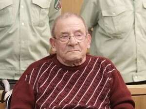 היינריך בוהר בבית המשפט, היום. היינריך בוהר בבית המשפט, היום.