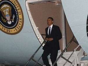 אובמה עם נחיתתו באפגניסטן. אובמה עם נחיתתו באפגניסטן.