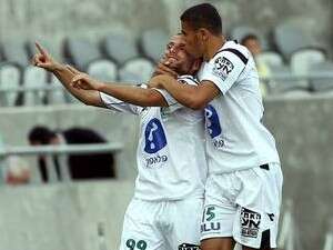 גיא דיין חוגג עם יניב לוזון גיא דיין חוגג עם יניב לוזון