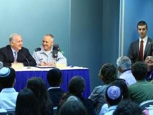 משתתפי חידון התנ''ך בלשכת בנימין נתניהו משתתפי חידון התנ''ך בלשכת בנימין נתניהו