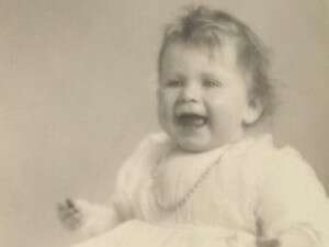 הנסיכה אליזבת במרץ 1927. הנסיכה אליזבת במרץ 1927.