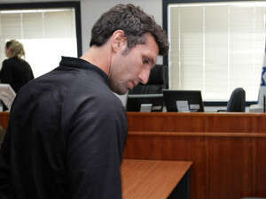 אריק בנאדו, היום בבית המשפט לתעבורה אריק בנאדו, היום בבית המשפט לתעבורה