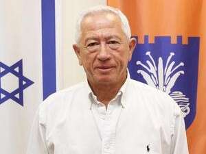 מנכל עיריית נתניה איזי ענבר מנכל עיריית נתניה איזי ענבר