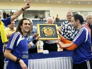 שחקני מכבי ראשל''צ. רוצים לארח בארץ שחקני מכבי ראשל''צ. רוצים לארח בארץ