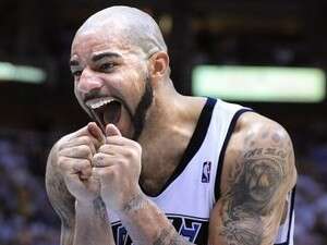 בוזר, העזיבה היתה אמורה לחזק את הסגל בוזר, העזיבה היתה אמורה לחזק את הסגל