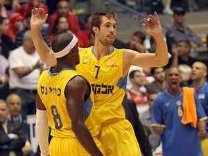 דורון פרקינס חוגג עם אנדרו ויזנייבסקי, הערב בנוקיה דורון פרקינס חוגג עם אנדרו ויזנייבסקי, הערב בנוקיה