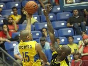 דייויד בלותנטל קובר עוד שתיים, הערב בנוקיה דייויד בלותנטל קובר עוד שתיים, הערב בנוקיה