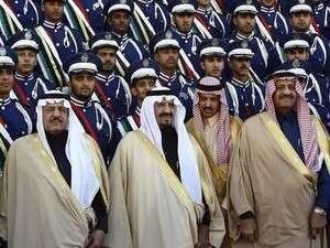 נסיכים סעודים בטקס סיום קורס טיס. נסיכים סעודים בטקס סיום קורס טיס.