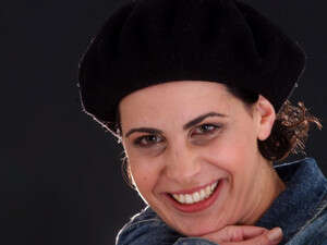 שרה בק שרה בק