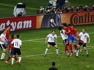 קרלס פויול כובש. הראש בסדר קרלס פויול כובש. הראש בסדר