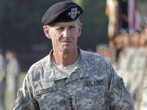 גנרל סטנלי מקריסטל בטקס הפרישה. גנרל סטנלי מקריסטל בטקס הפרישה.