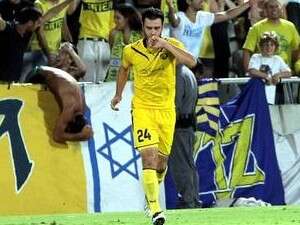 רוברטו קולאוטי חוגג שער או משכורת עתק? רוברטו קולאוטי חוגג שער או משכורת עתק?