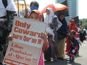 ההפגנה באינדונזיה נגד הכנסייה ההפגנה באינדונזיה נגד הכנסייה