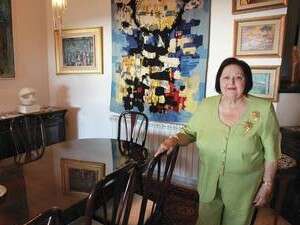 רבקה דוידס בביתה בחיפה רבקה דוידס בביתה בחיפה