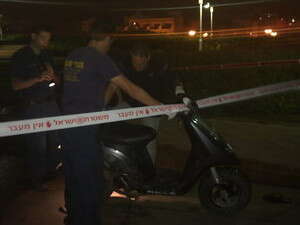 זירת התאונה בנהריה, הערב. זירת התאונה בנהריה, הערב.