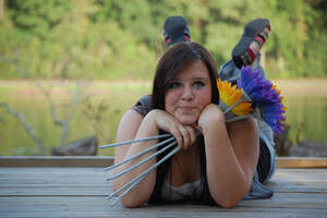 אני זקוקה לאנשים סביבי, קשה לי להיות לבד אני זקוקה לאנשים סביבי, קשה לי להיות לבד