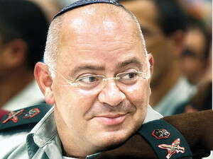 האלוף יאיר נווה. האלוף יאיר נווה.