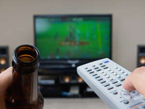 צופה בטלוויזיה, בקרוב ישלם דמי התקנה? צופה בטלוויזיה, בקרוב ישלם דמי התקנה?