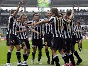 שחקני יובנטוס חוגגים, היום. יצאו סופית מהמשבר? שחקני יובנטוס חוגגים, היום. יצאו סופית מהמשבר?