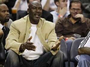 מייקל ג'ורדן, ספג קנס על דיבורים מייקל ג'ורדן, ספג קנס על דיבורים