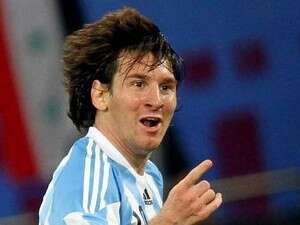 מסי חוגג, אמש. חגיגות בארגנטינה מסי חוגג, אמש. חגיגות בארגנטינה