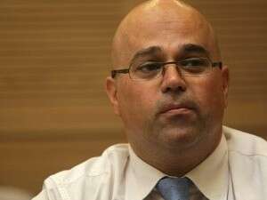 דוד זקן, המפקח על הבנקים. גייס את יפה לוועדה דוד זקן, המפקח על הבנקים. גייס את יפה לוועדה