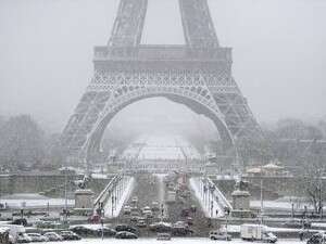 מגדל אייפל מושלג מגדל אייפל מושלג