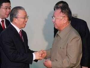 קים ג'ונג-איל עם דאי בינגאו. קים ג'ונג-איל עם דאי בינגאו.