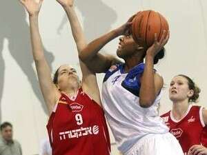 מירב דורי מנסה לעצור את רמת חן, הערב מירב דורי מנסה לעצור את רמת חן, הערב