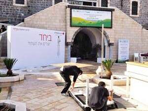 ממרקים את העיר לקראת הוועידה, אתמול. ממרקים את העיר לקראת הוועידה, אתמול.