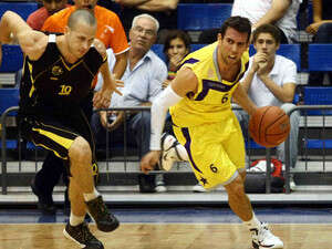 מורן רוט, ממשיך ללבוש צהוב מורן רוט, ממשיך ללבוש צהוב