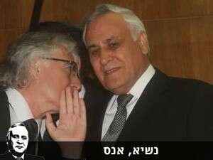 קצב ועורך דינו, ציון אמיר, בבית המשפט המחוזי בתל אביב, היום קצב ועורך דינו, ציון אמיר, בבית המשפט המחוזי בתל אביב, היום