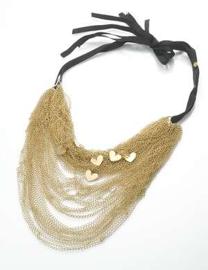 שרשרת סאטן ולבבות של TWO A שרשרת סאטן ולבבות של TWO A