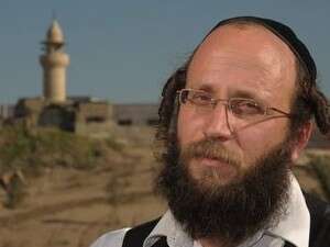 ����� ����