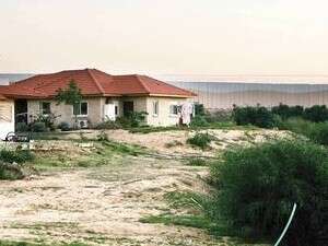 בתים הסמוכים לגבול עזה. בתים הסמוכים לגבול עזה.