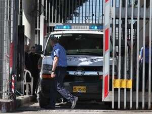 ניידת משטרה בדרך לנתב ניידת משטרה בדרך לנתב