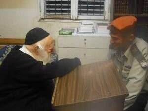 האלוף יאיר גולן והרב חיים קנייבסקי האלוף יאיר גולן והרב חיים קנייבסקי