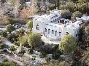 ביתו של האלוף יואב גלנט במושב עמיקם. ביתו של האלוף יואב גלנט במושב עמיקם.