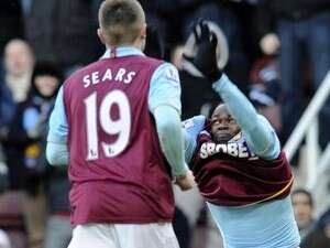 ויקטור אובינה חוגג שער, הערב. ניצחון גדול ויקטור אובינה חוגג שער, הערב. ניצחון גדול