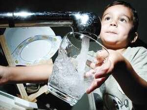 הפלואור מועיל או מזיק? הפלואור מועיל או מזיק?