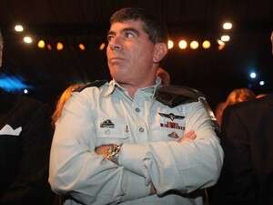 גבי אשכנזי. גבי אשכנזי.