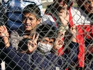 ילדים במחנה פליטים בגבול יוון וטורקיה. ילדים במחנה פליטים בגבול יוון וטורקיה.