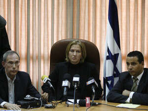 יואל חסון, ציפי לבני ונחמן שי בכנסת. יואל חסון, ציפי לבני ונחמן שי בכנסת.